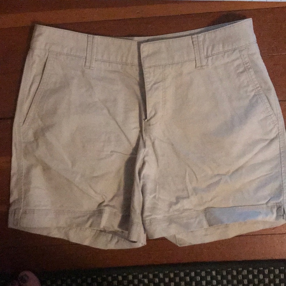 Khaki dress shorts size 8